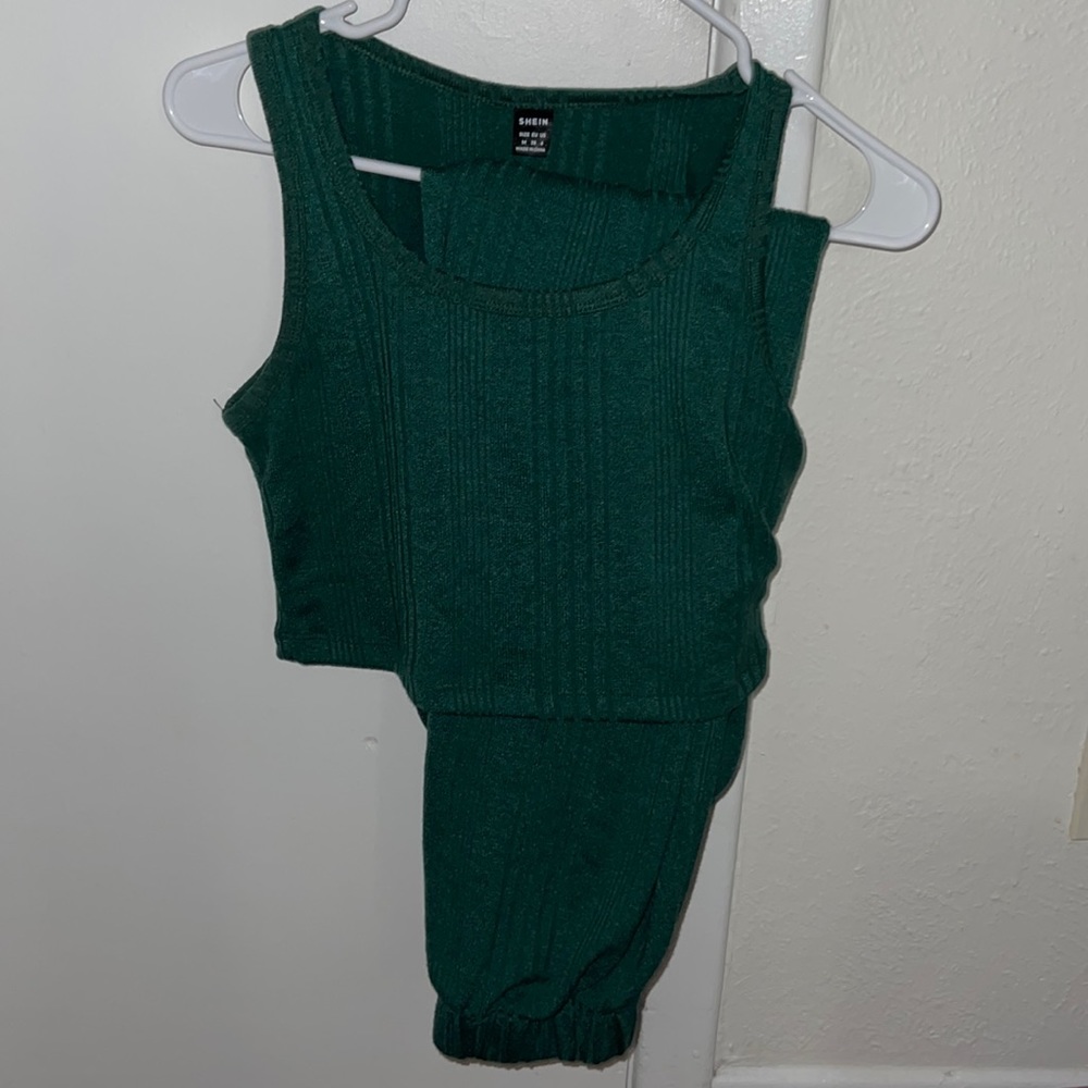 Green two piece set ( Sweats/tank top )